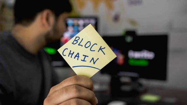 Blockchain et entreprise : applications pratiques